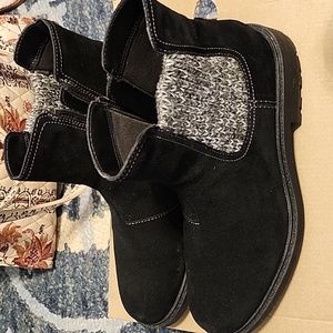 Clark's Suede Boots